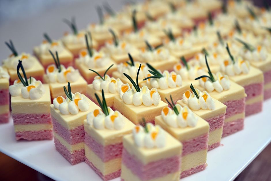 Kutija makarona u šest okusa