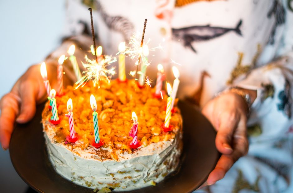 Ružičasta cvjetna torta